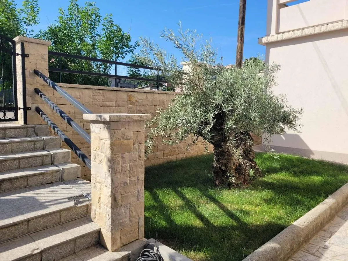 Mare Amor Rab Palit Apartment